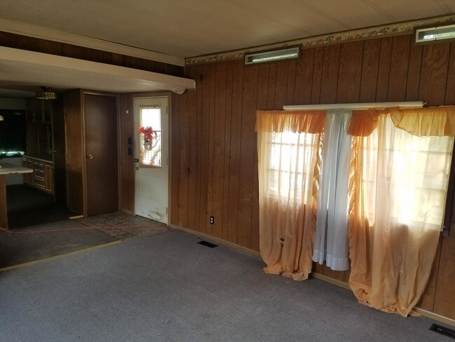 Photo - 1145 Hendersonville Rd