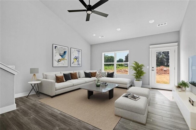 Building Photo - 650 Sun Meadows Loop Rental