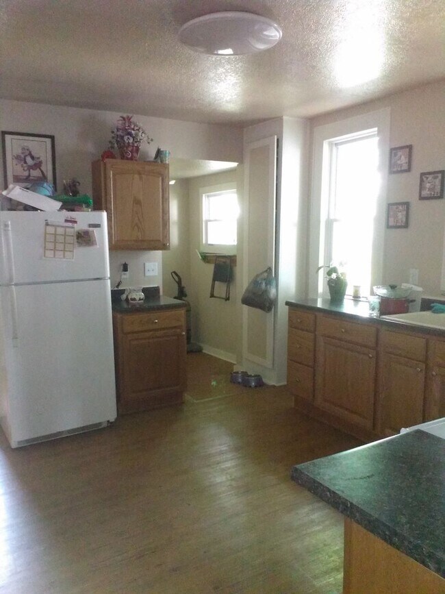 Photo - 720 Davis St