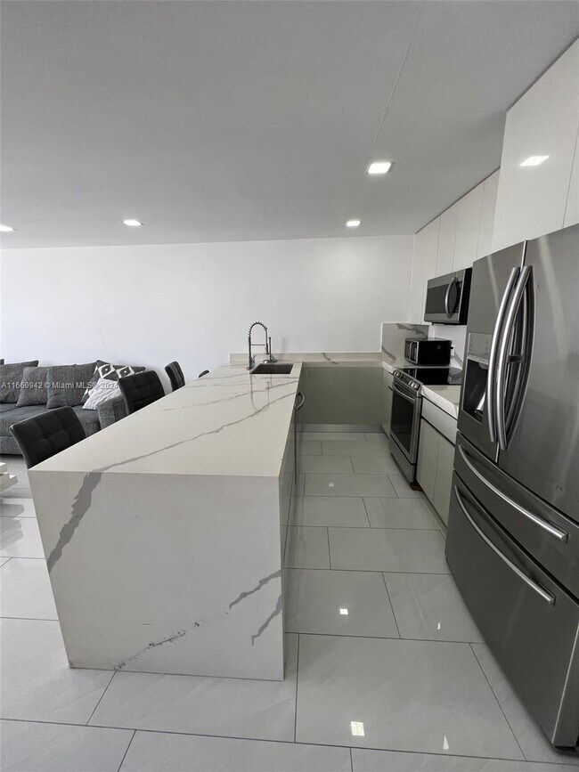 3725 S Ocean Dr Condo Unit 1507 Condo for Rent in Hollywood, FL