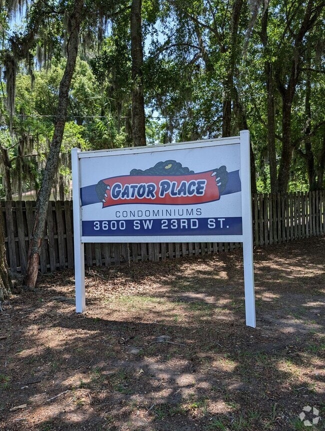 Building Photo - Gator Place Rental