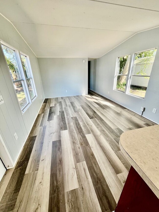 Photo - NICE 2BR/1BA Auburndale Mobile Home! NO APPLICATION FEE!