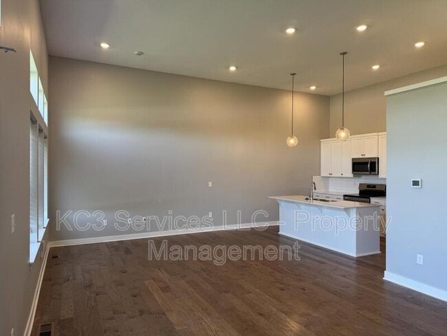 Photo - 2026 SW Holdbrooks Dr