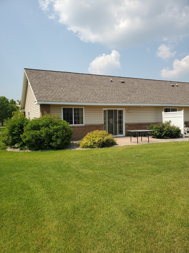 Photo - 606 1st Ave N