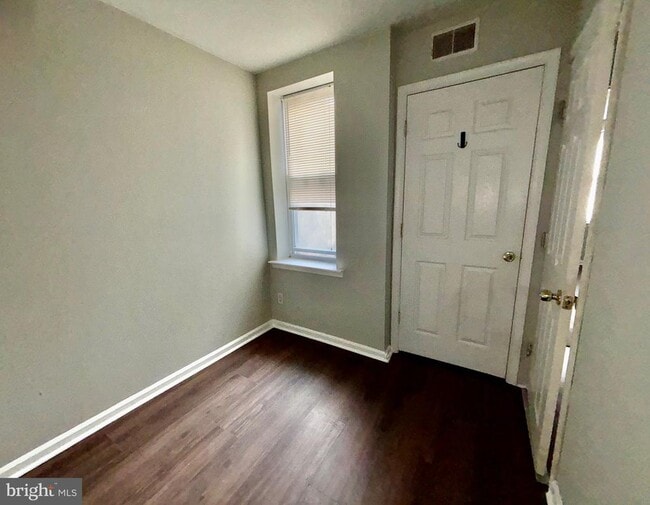 Building Photo - 5258 Hazel Ave