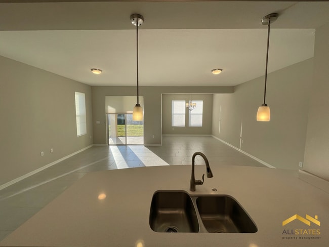 Photo - 13532 Fountainbleau Dr