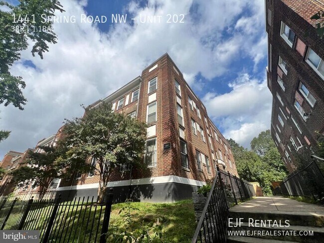 Photo - 1441 Spring Rd NW Apartment Unit 202