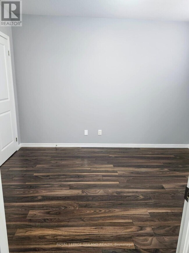 Photo - 3200 Singleton Ave
