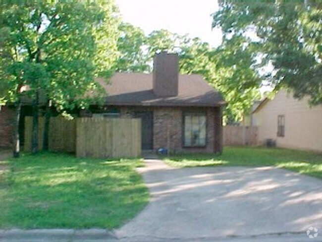 Building Photo - 2826-2828 Forest Bend Unit 2826 Rental