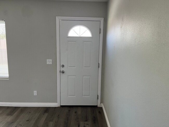 Photo - 830 California Ave