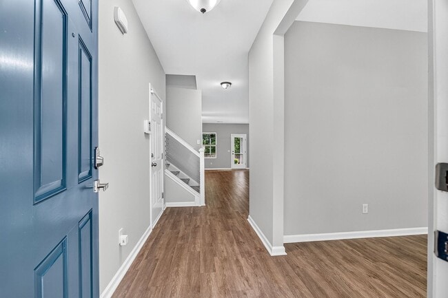 Photo - 1716 Indaba Way