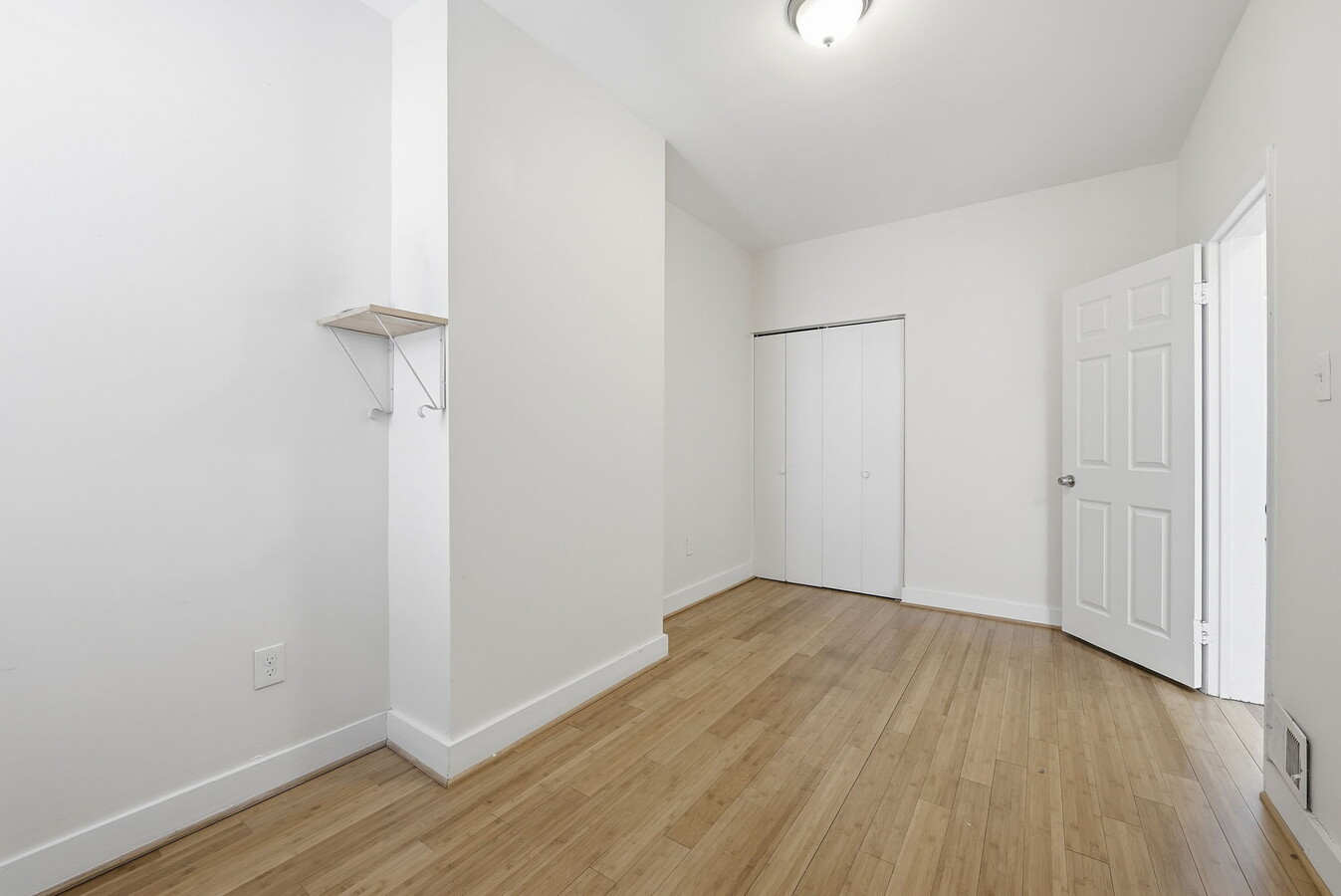 Photo - 707 15th St NE