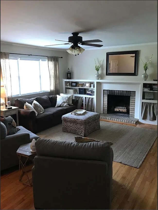 Photo - 223 Willow Springs Dr