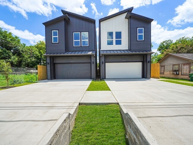 Photo - 3548 Seabrook St