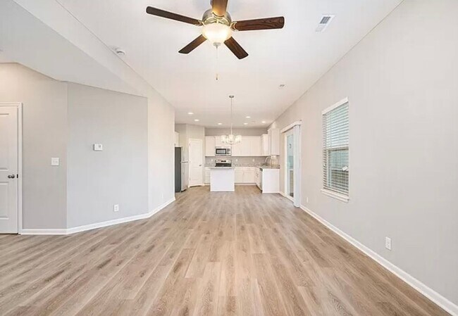 Photo - 9103 SW 2nd St