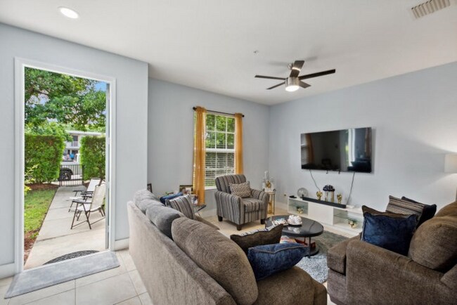 Photo - 148 SW 7th Ct