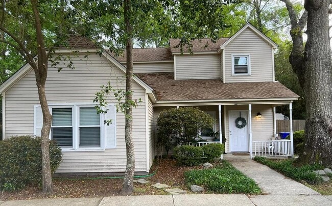 Building Photo - 1223 Meadow Park Ln