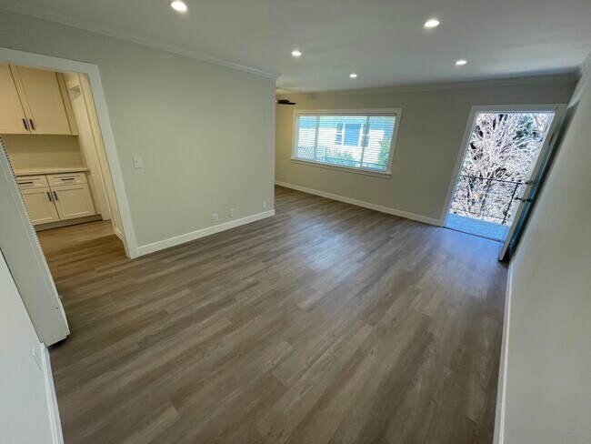 1549 S. Westgate Ave.