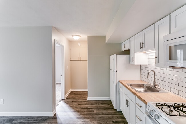 Photo - Silver Maple Village Apartments