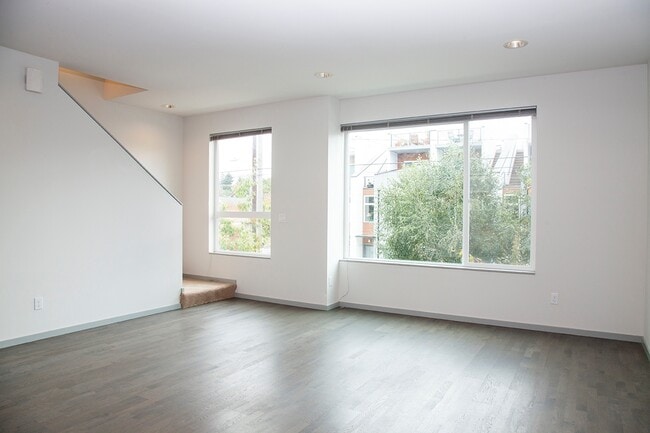 Photo - West Seattle Townhouse