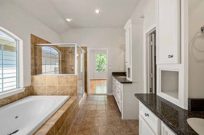 Photo - 1726 Stacy Falls