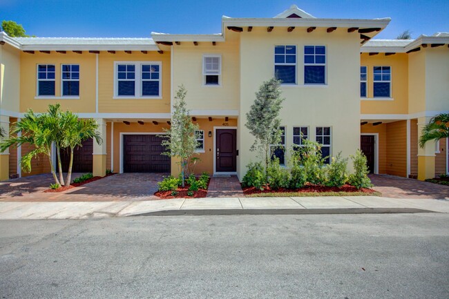 Bermuda Cay Townhomes - Bermuda Cay Townhomes