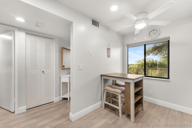 Photo - 14500 Stirling Way Unit 403