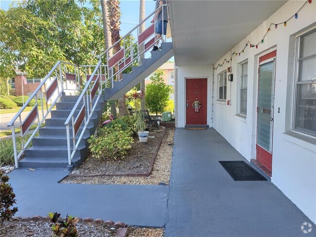 Building Photo - 5850 18th St N Rental