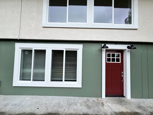 Photo - 405 NE Denver St Unit B