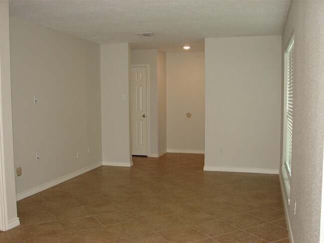Photo - 7010 Buchanan Dr