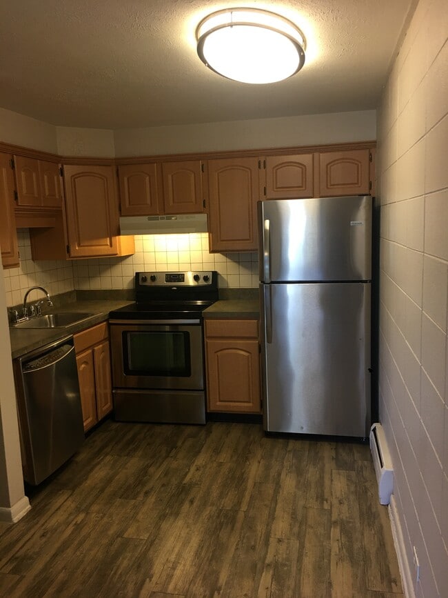 Larimar Apartments