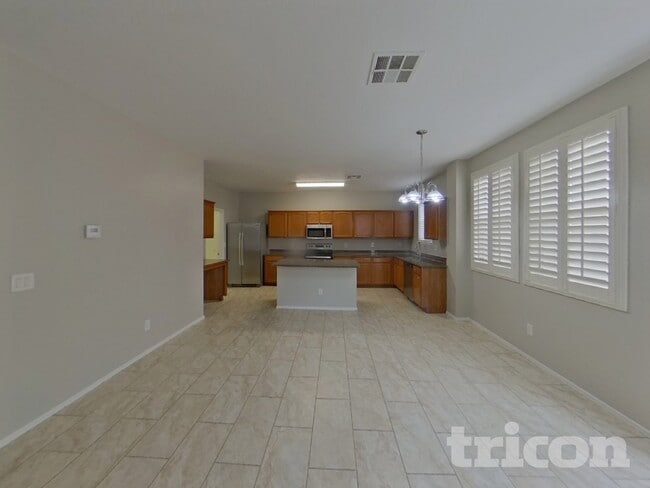 45542 W Tucker Rd