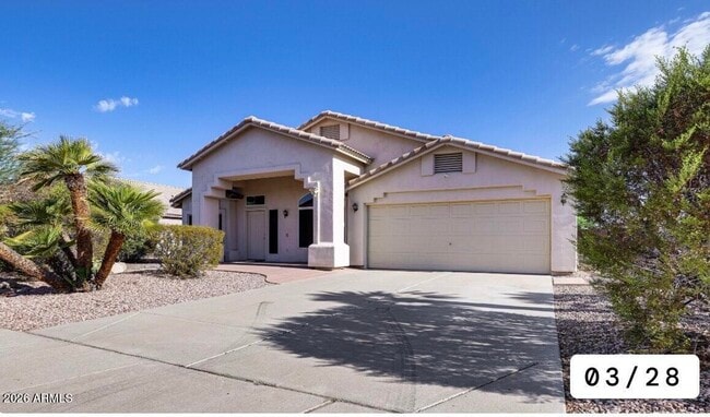Building Photo - 686 W Fremont Dr