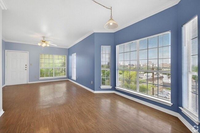 Photo - Eastwood Apartments