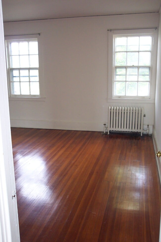 Photo - 100 Kraft Ave Apartments Unit 3