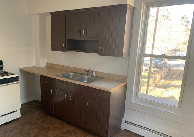 Photo - 667 E Philadelphia St Unit 667 E Philadelphia St. Apt. 2