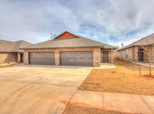 Building Photo - 1846 Cypress Ln