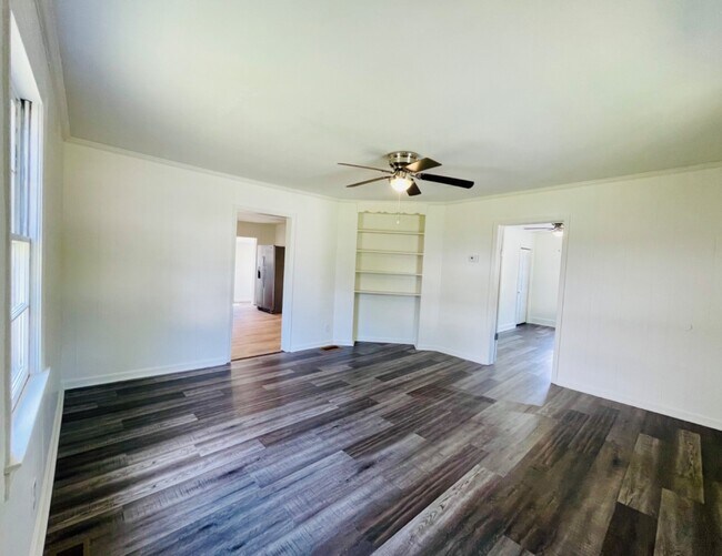 Photo - 383 Wesley St