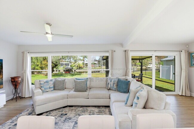 2705 Gulfstream Rd