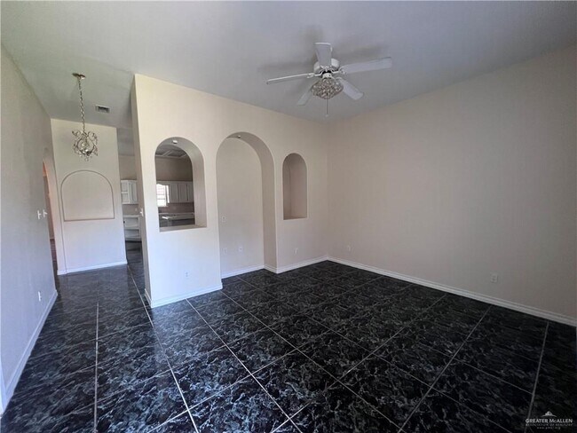 Photo - 4612 W Maple Ave