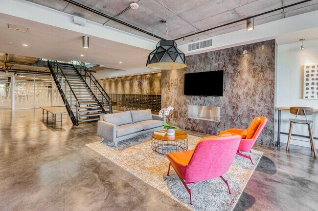 Janus Apartments
