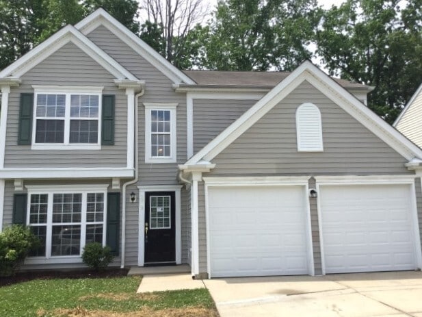 Building Photo - 2912 Hayling Dr