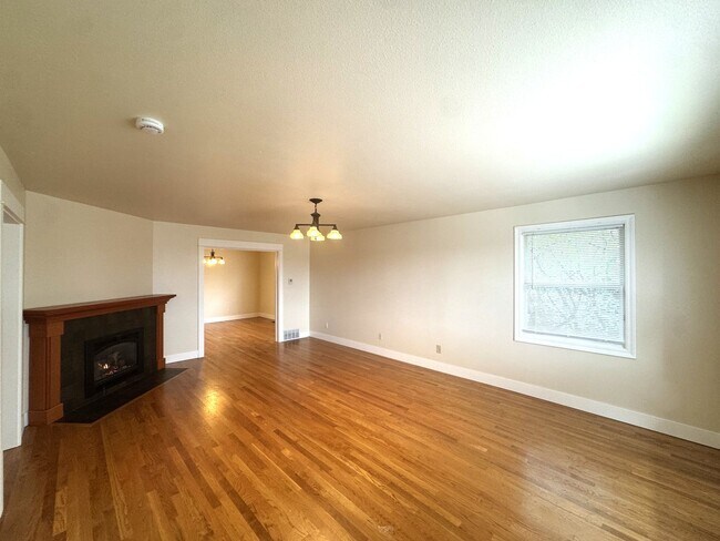 Photo - 1735 24th Ave