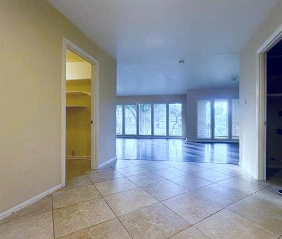 Photo - 1303 Northlake Dr