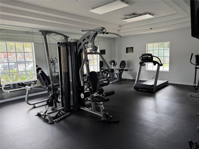 Photo - 882 NW 92nd Ave Unidad 882