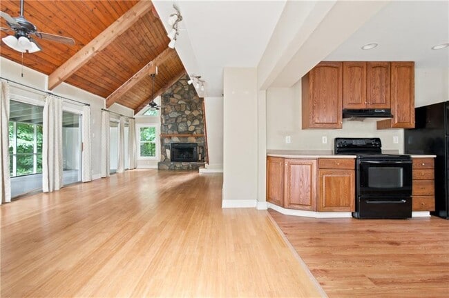 3349 Chestatee Rd