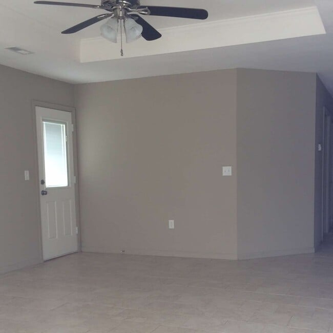 Photo - 304 N Water St