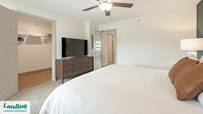 Photo - 610 Universal Dr Unit 711-203