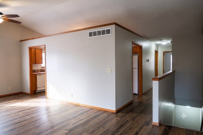 Photo - Beautiful and Spacious 4 Bedroom