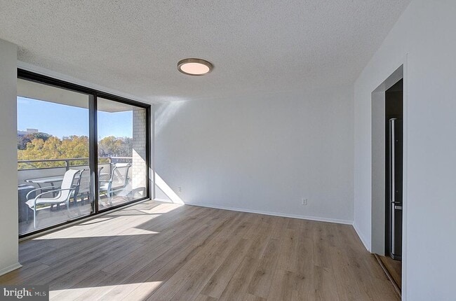 Photo - 5225 Pooks Hill Rd Unit 911N